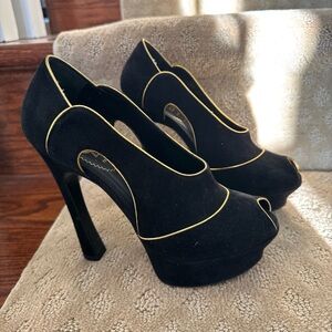 Yves Saint Laurent Black Heels with Gold Trim